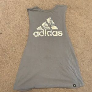 Muscle tank top